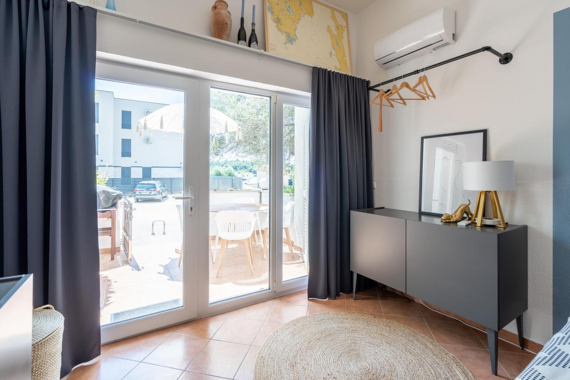 App Akumal-25M Zum Meer, Privatparkplatz, 50 Zoll Smart Tv, Sat Medulin Exterior photo